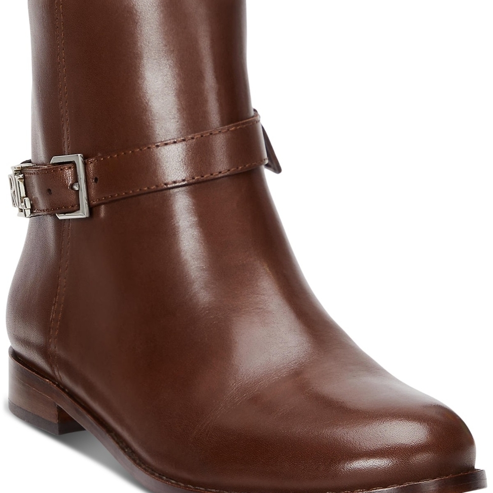 Womens Belted Man Made Ankle Boots. USED. In good shape.